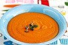 Smal tomatsoppa med linser och sötpotatis
