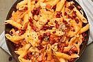Kyckling med bacon och penne