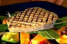 Grillad tonfisk med asiatisk potatissallad