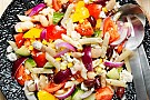 Grekisk sallad med pasta