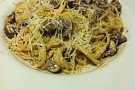 Krämig pasta med champinjoner och parmesan