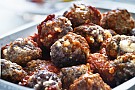 Grekiska köttbullar i tomatsås