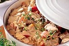 Mustig köttgryta med rödvin och vitlök