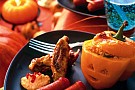 Halloweenpaprikor med kryddig couscousfyllning