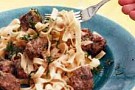 Köttbullar i krämig sÃ¥s med tagliatelle